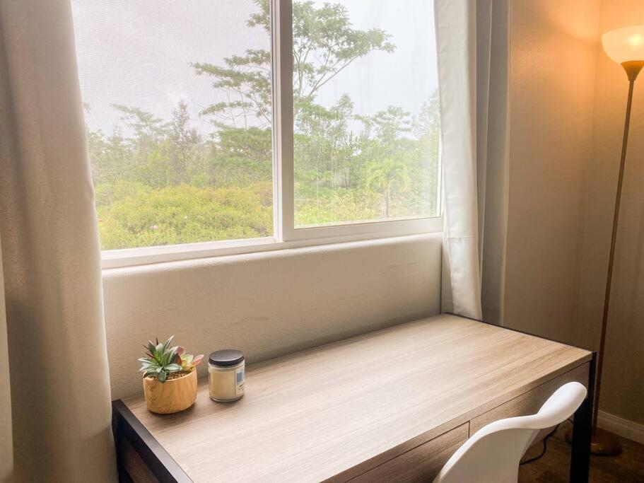 Hibiscus Hale, Full Kitchen, King Bed, Parking Apartment Keaau Exterior photo