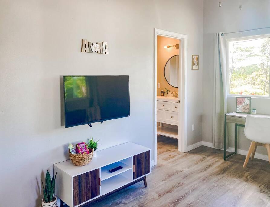 Hibiscus Hale, Full Kitchen, King Bed, Parking Apartment Keaau Exterior photo